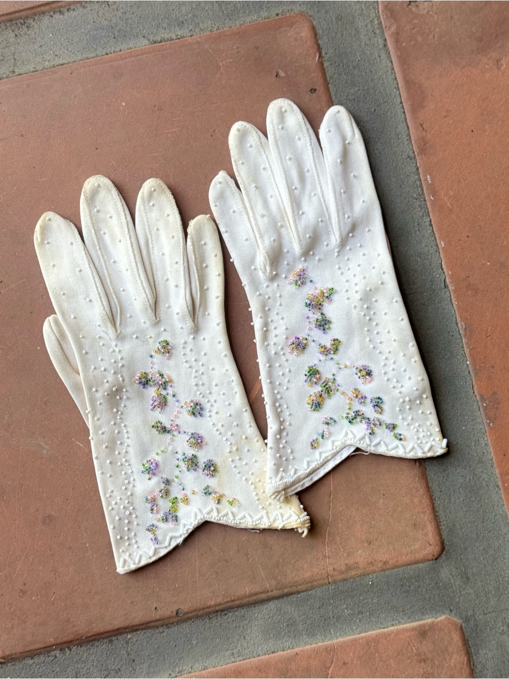 Vintage Ivory Beaded Floral Women's Gloves